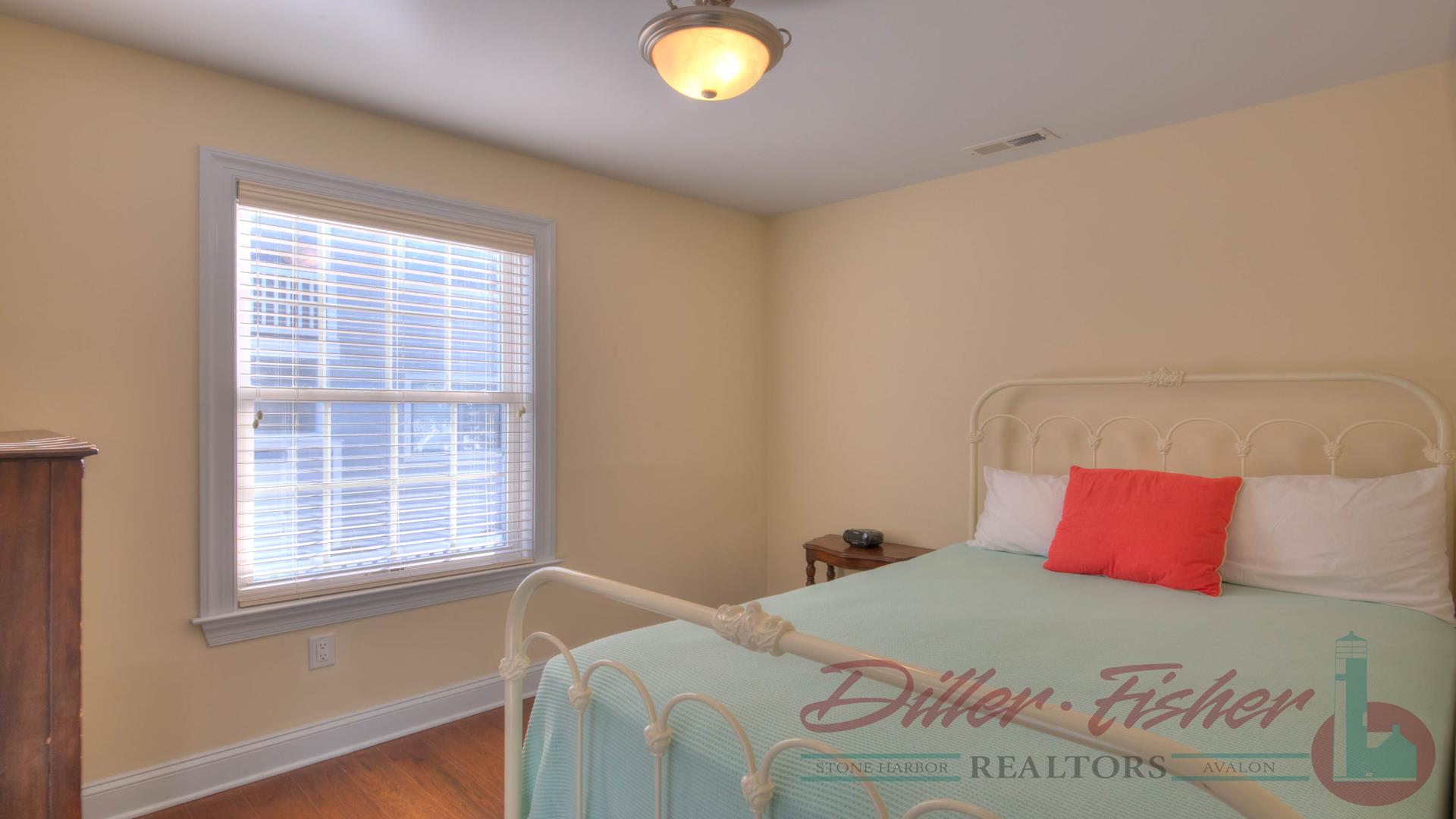 237 81st Street, Stone Harbor (Mid-Island)