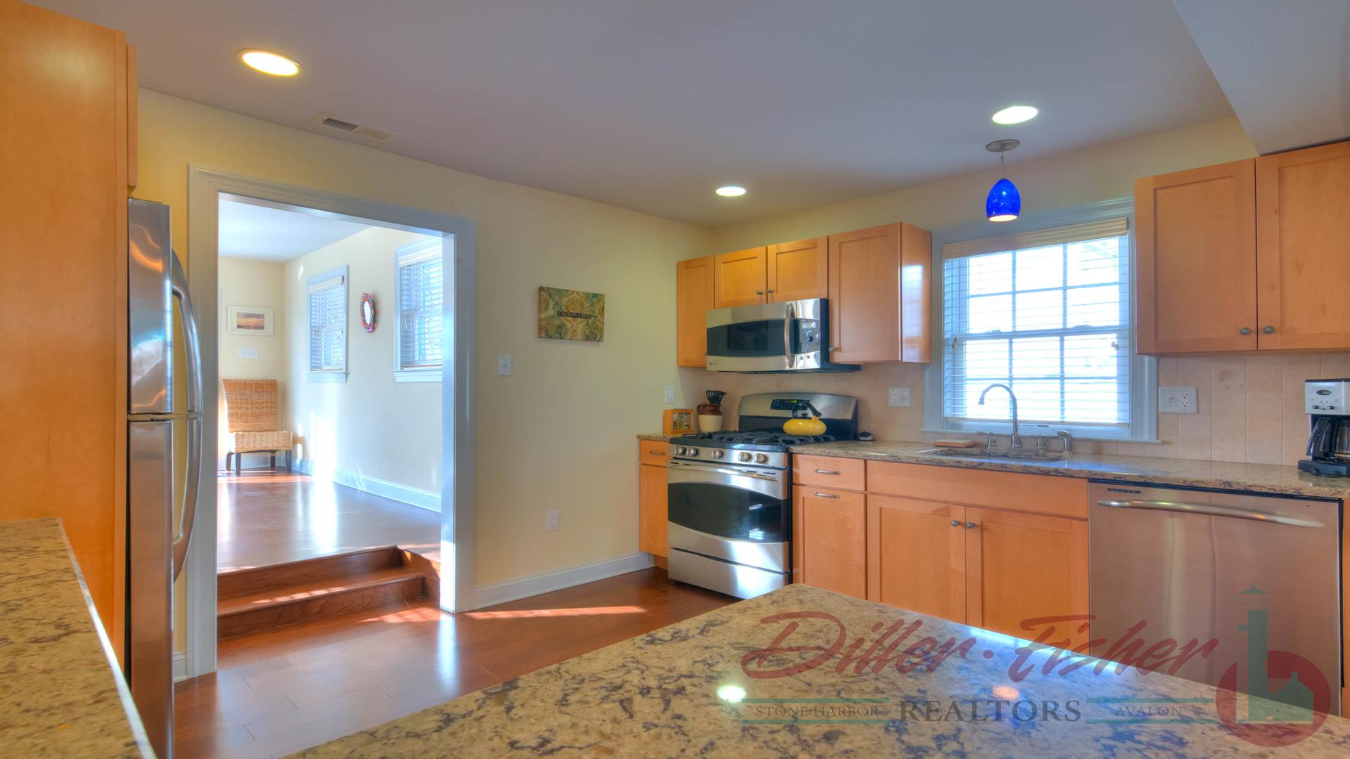 237 81st Street, Stone Harbor (Mid-Island)