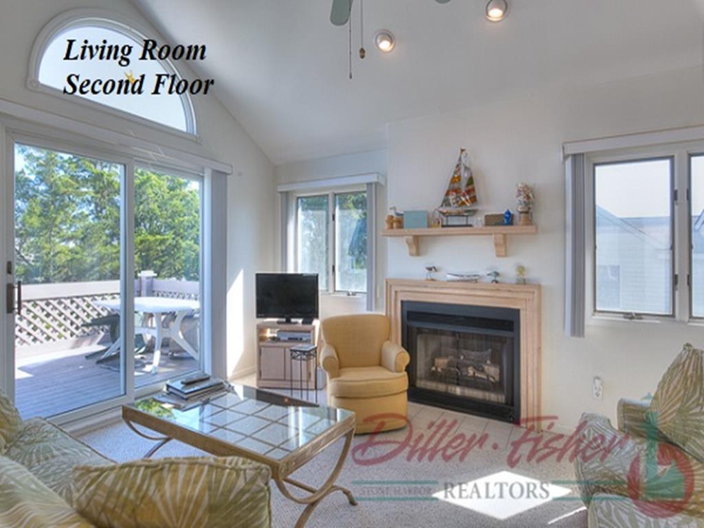 240 105th Street, Stone Harbor (Mid-Island)