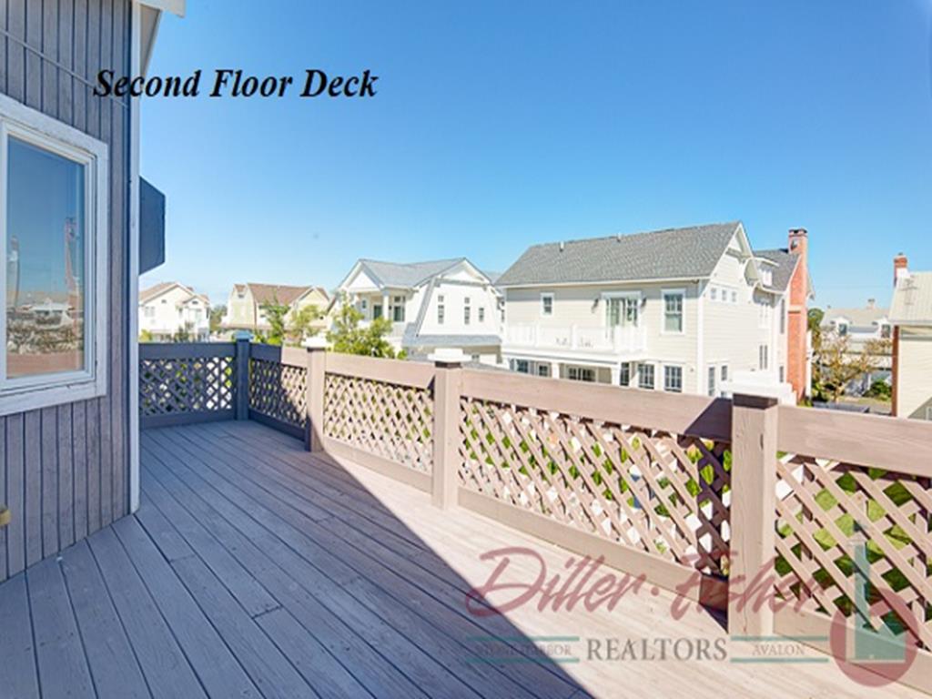 240 105th Street, Stone Harbor (Mid-Island)