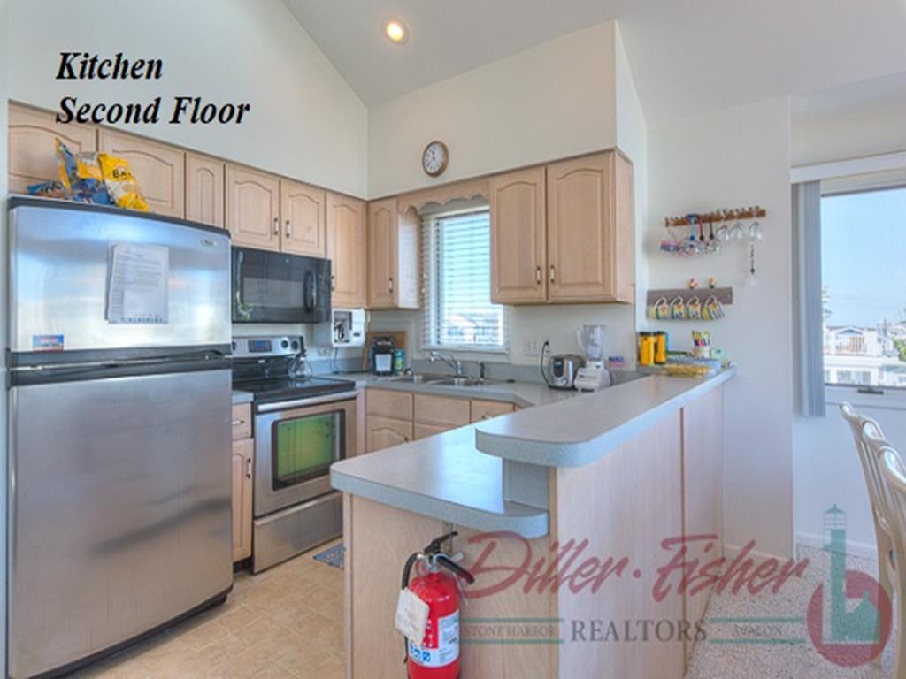 240 105th Street, Stone Harbor (Mid-Island)