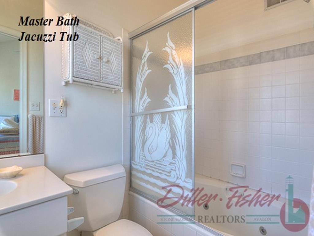 240 105th Street, Stone Harbor (Mid-Island)