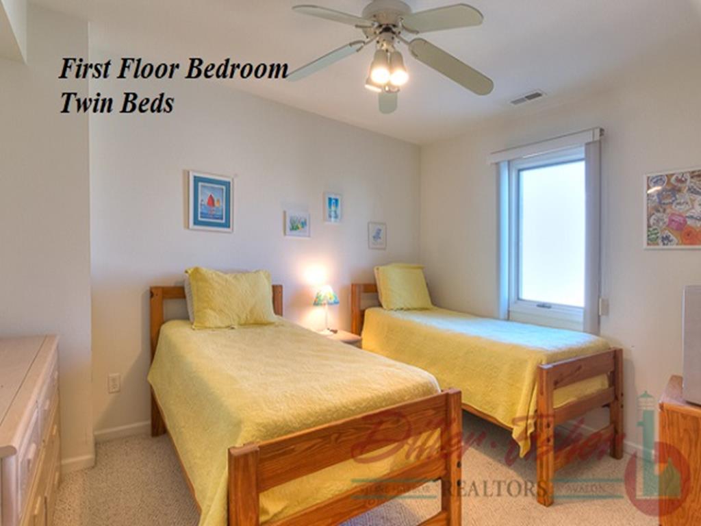 240 105th Street, Stone Harbor (Mid-Island)