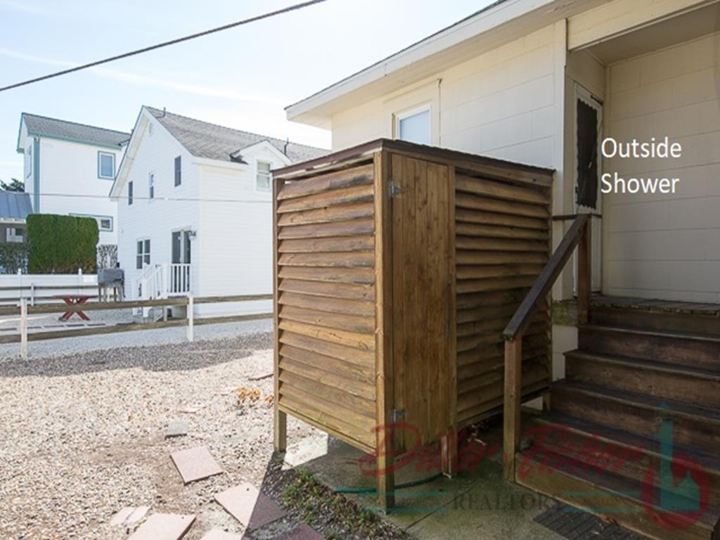 252 93rd Street, Stone Harbor (Mid-Island)