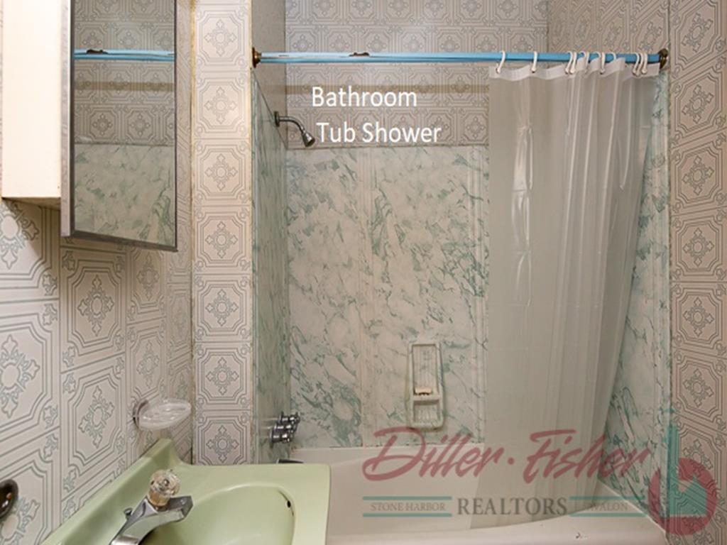 252 93rd Street, Stone Harbor (Mid-Island)