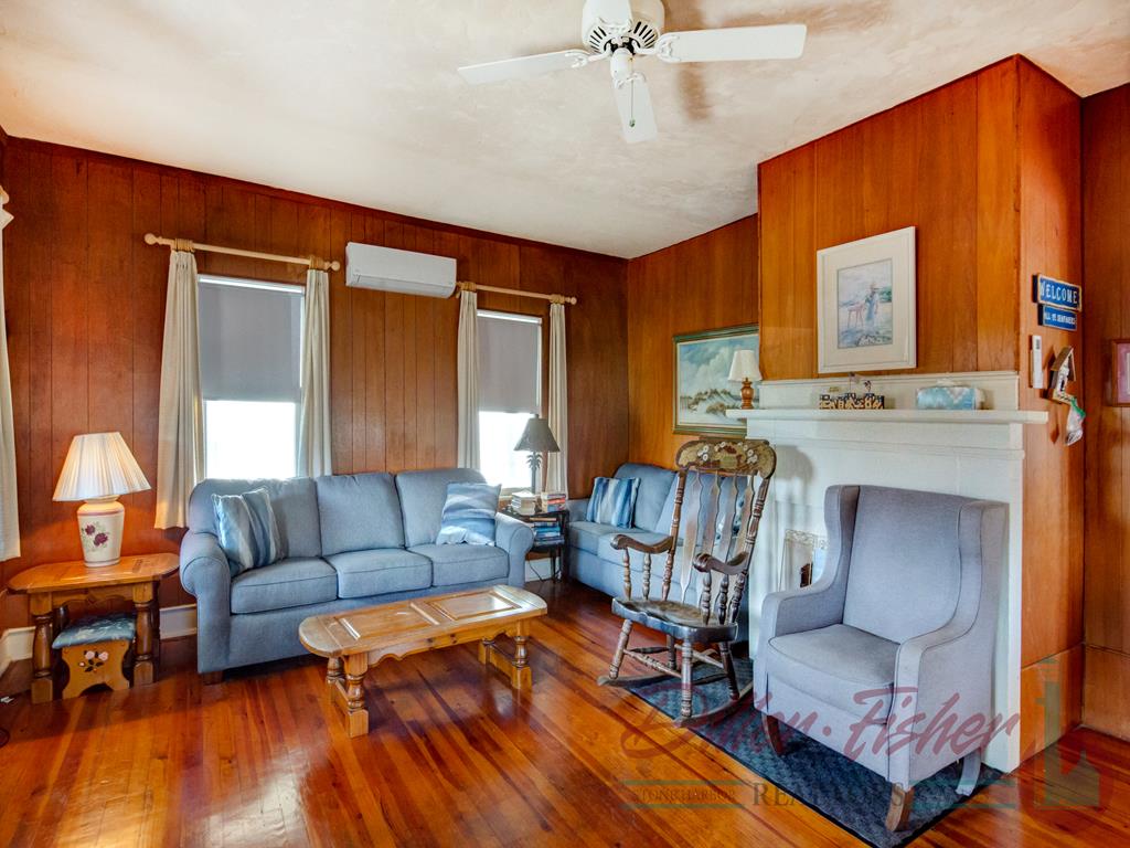 252 93rd Street, Stone Harbor (Mid-Island)