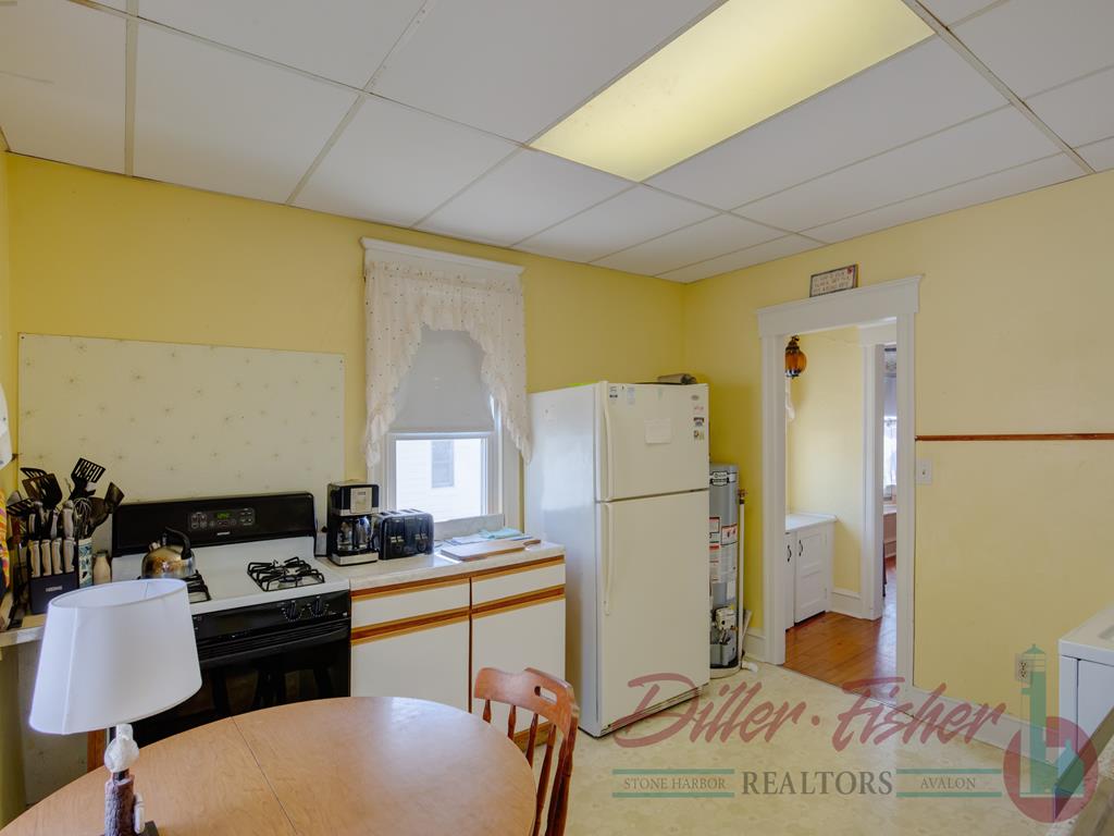 252 93rd Street, Stone Harbor (Mid-Island)