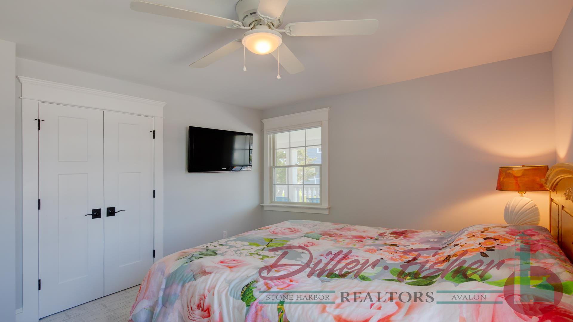 10900 Sunset Drive, Stone Harbor (Mid-Island)