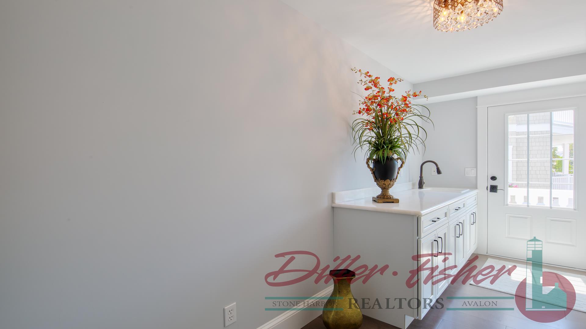 10900 Sunset Drive, Stone Harbor (Mid-Island)