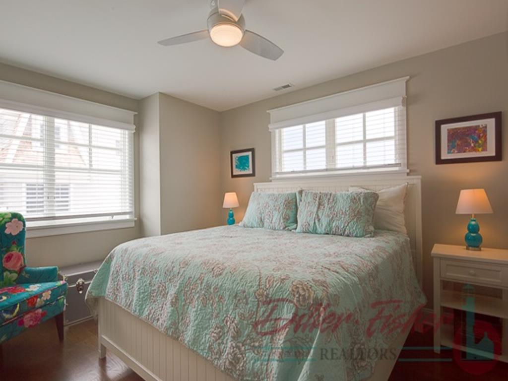 93 E 22nd Street, Avalon (Beach Front)