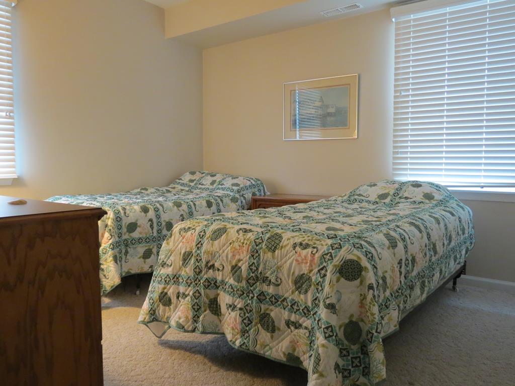 224 38th Street - Picture 