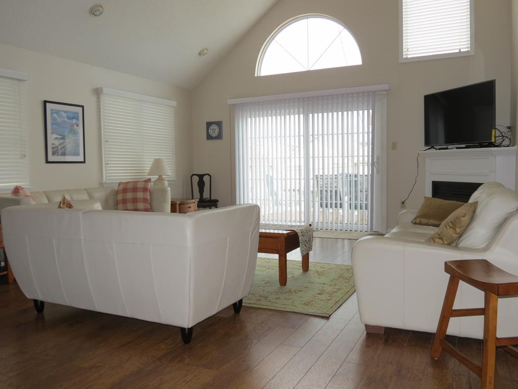 224 38th Street - Picture 
