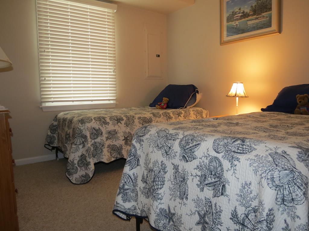 224 38th Street - Picture 