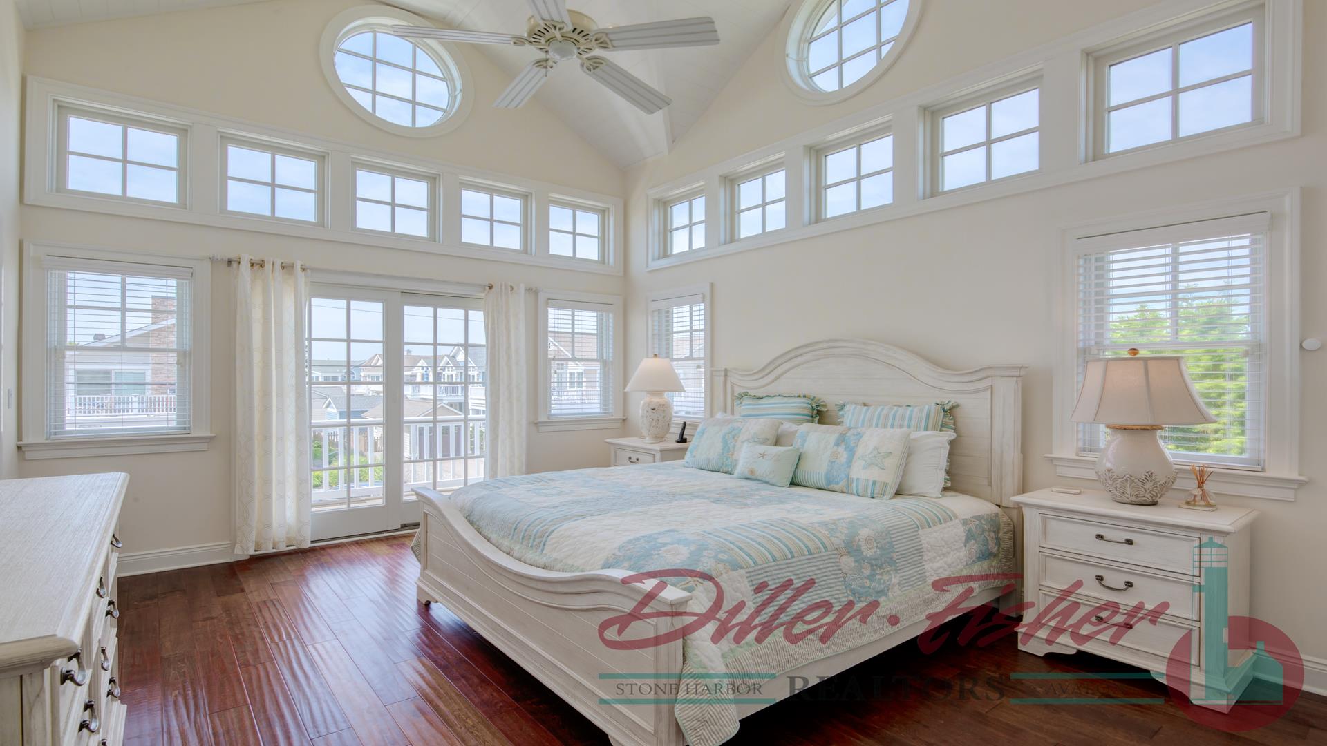 12 104th Street, Stone Harbor (Beach Block)