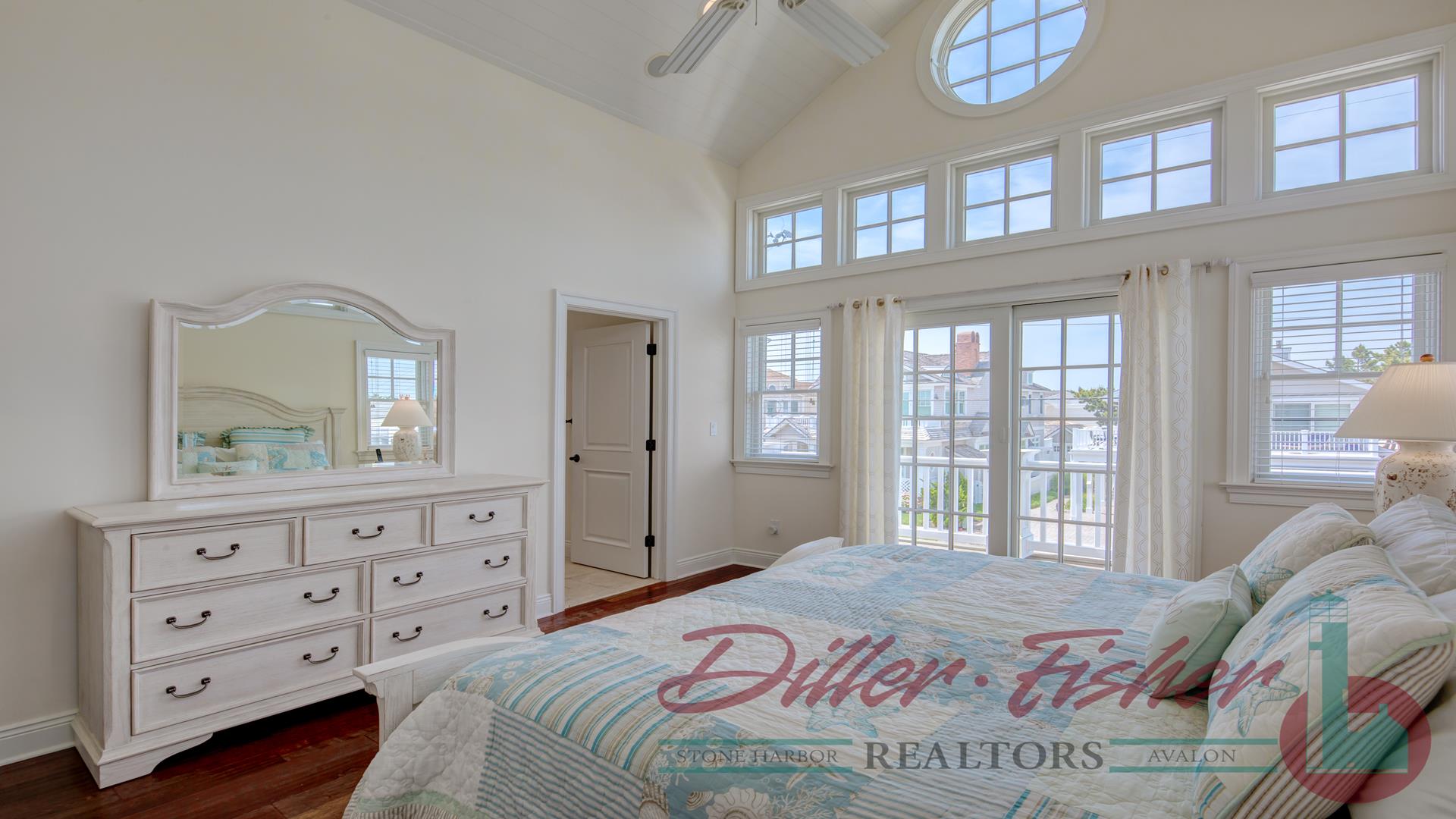 12 104th Street, Stone Harbor (Beach Block)