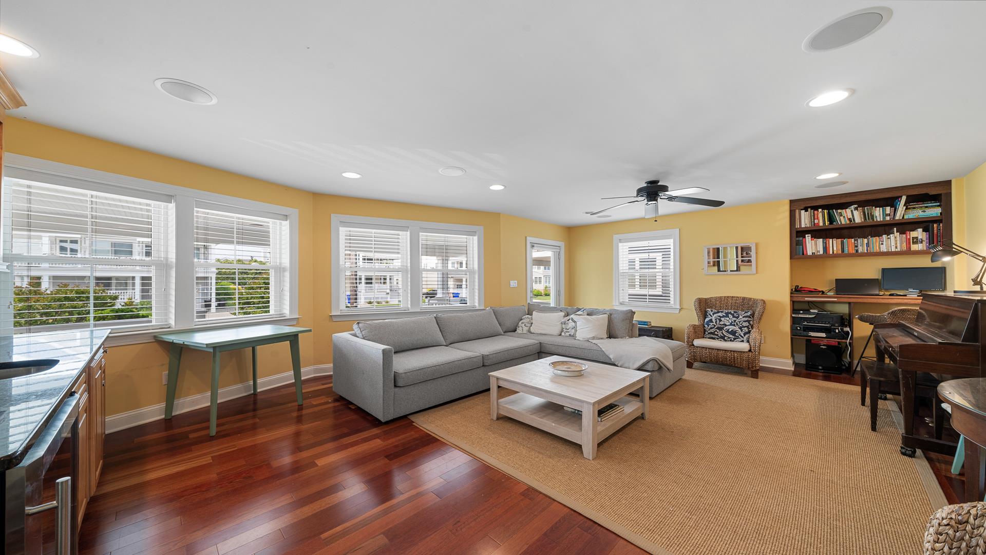 257 57th Street, Avalon (Mid-Island)