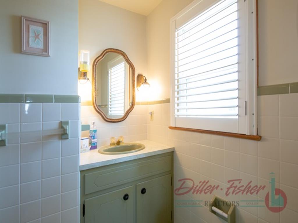 331 84th Street, Stone Harbor (Bay Front)