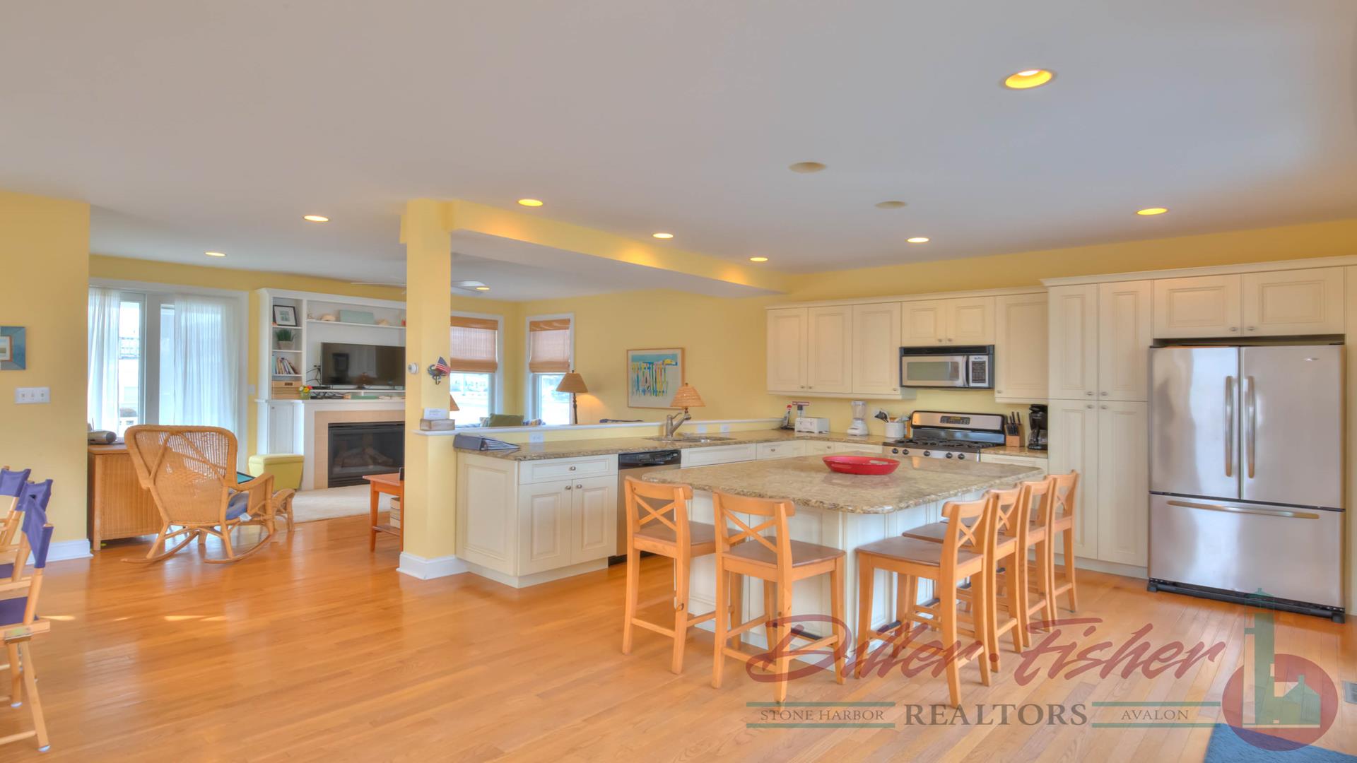 8813 Pennsylvania Avenue, Stone Harbor (Center) - Picture 3