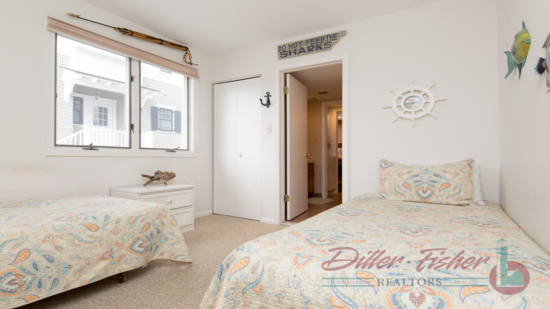 250 106th Street, Stone Harbor (Mid-Island)