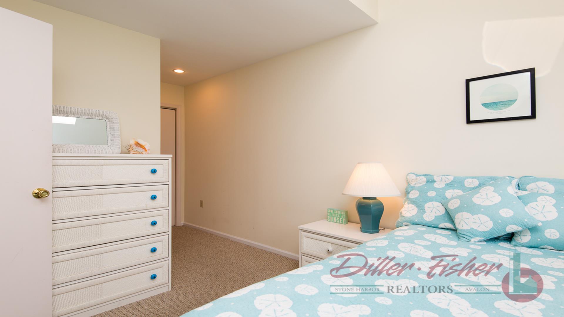 250 106th Street, Stone Harbor (Mid-Island)