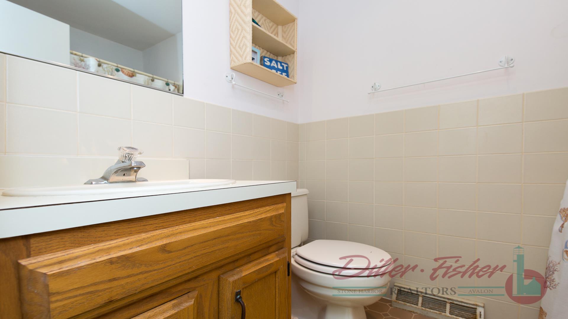 250 106th Street, Stone Harbor (Mid-Island)