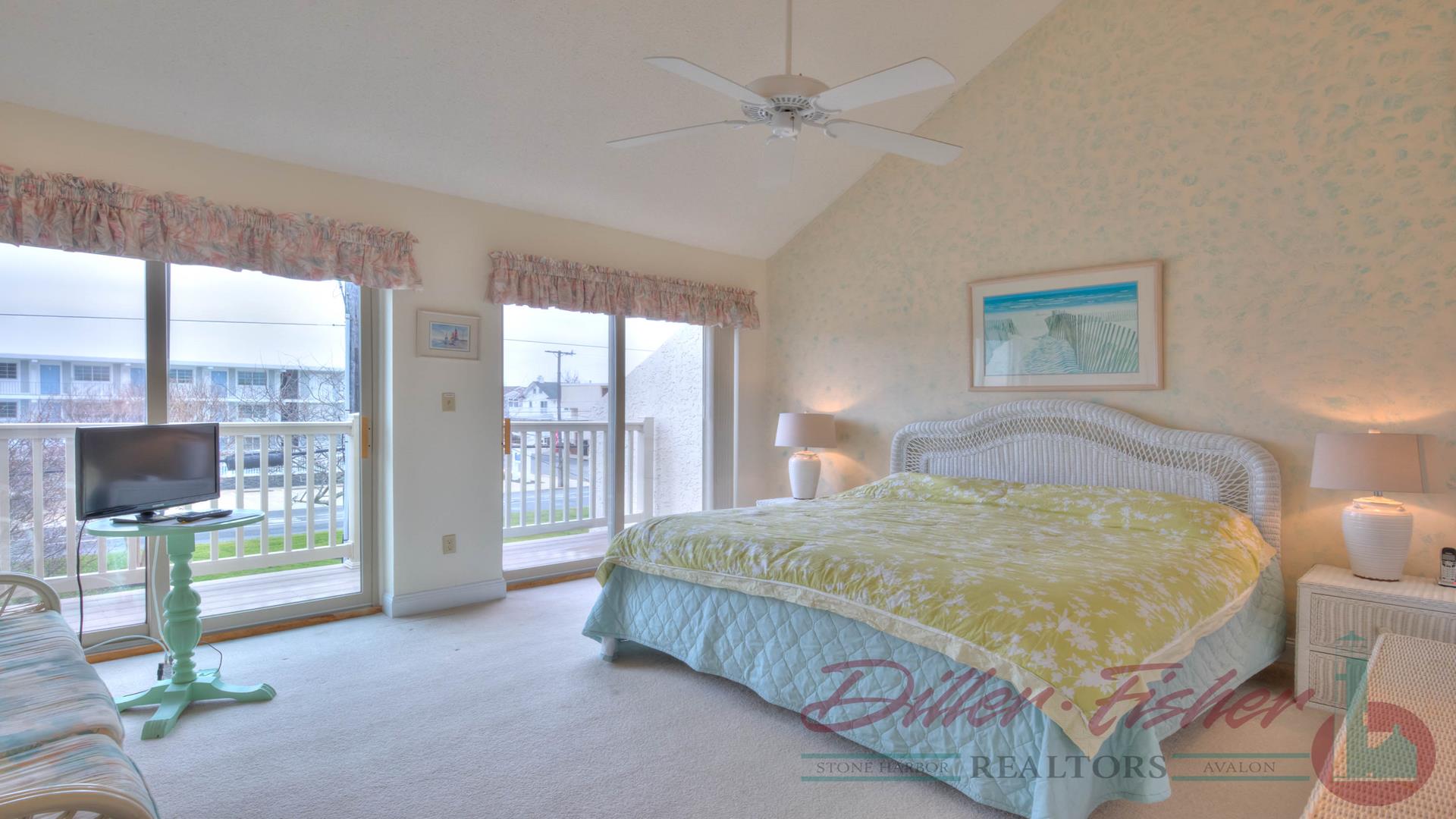 9717 Second Avenue, Stone Harbor (Mid-Island)