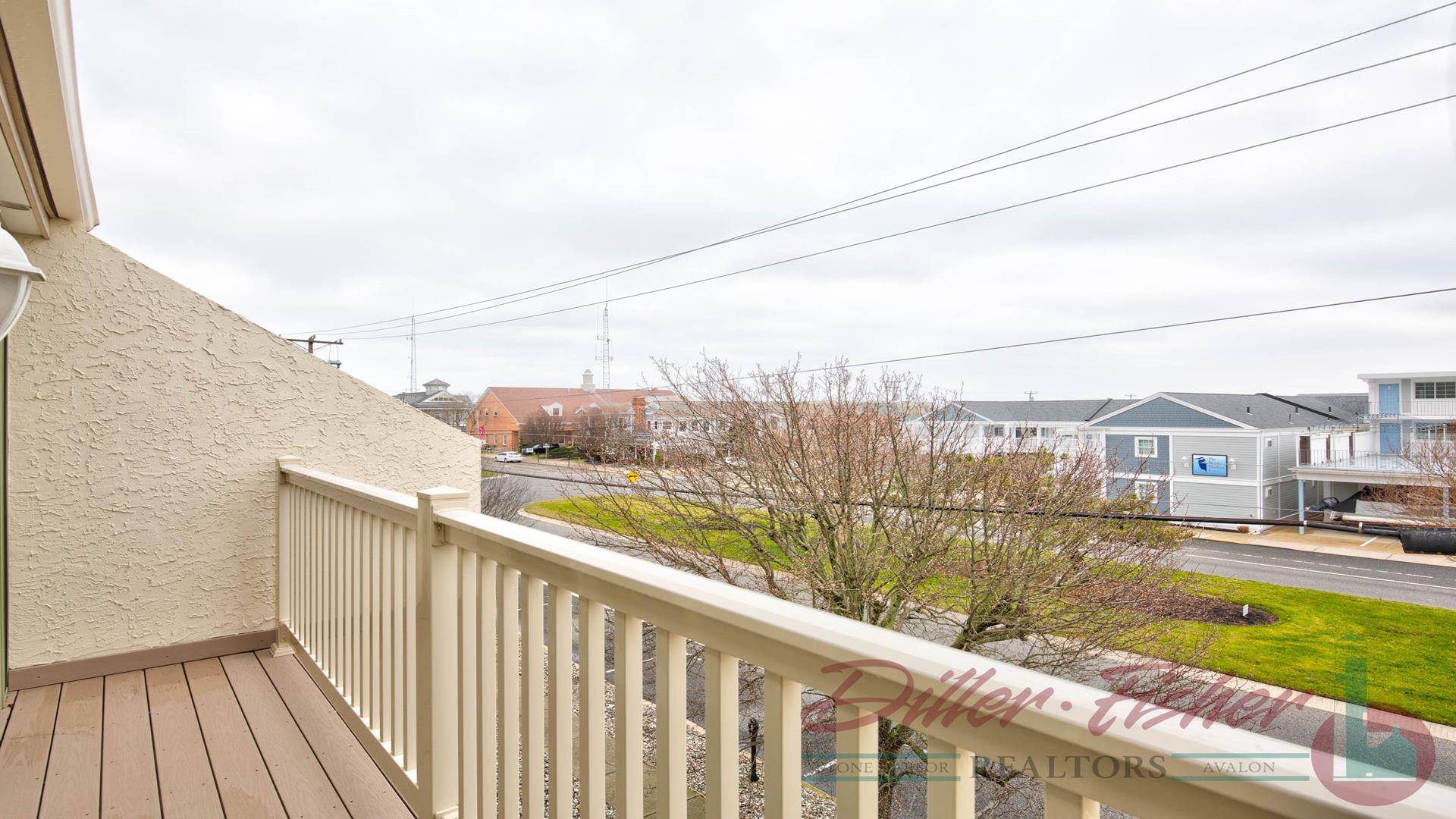 9717 Second Avenue, Stone Harbor (Mid-Island)