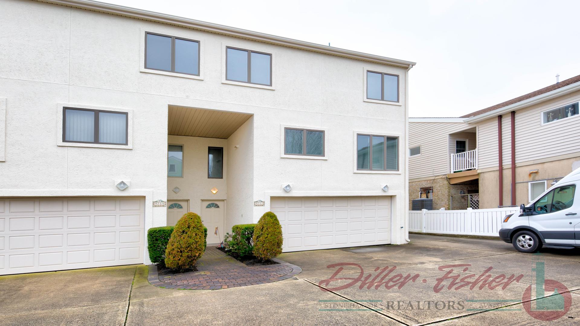 9717 Second Avenue, Stone Harbor (Mid-Island)