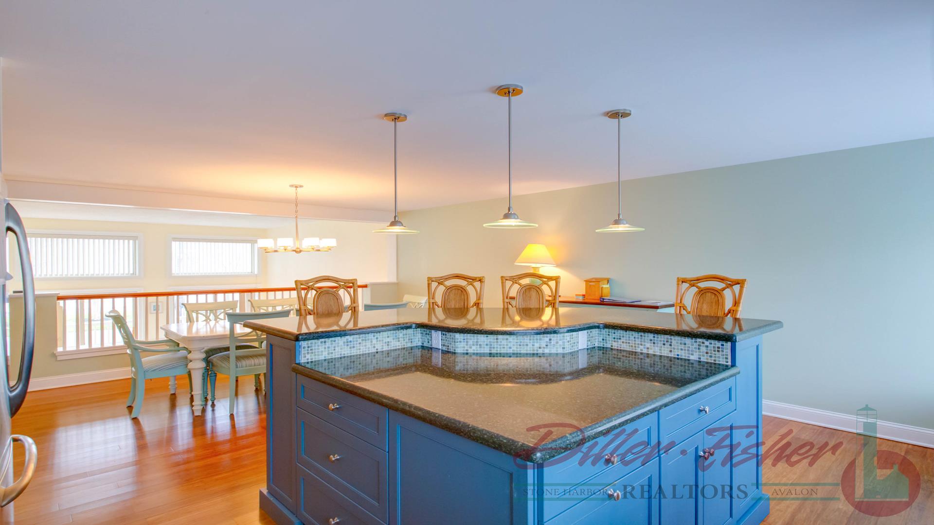 9717 Second Avenue, Stone Harbor (Mid-Island)