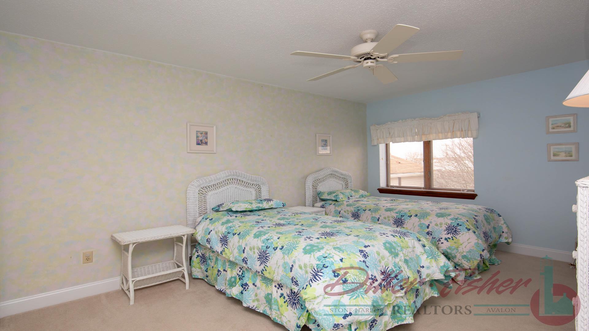 9717 Second Avenue, Stone Harbor (Mid-Island)