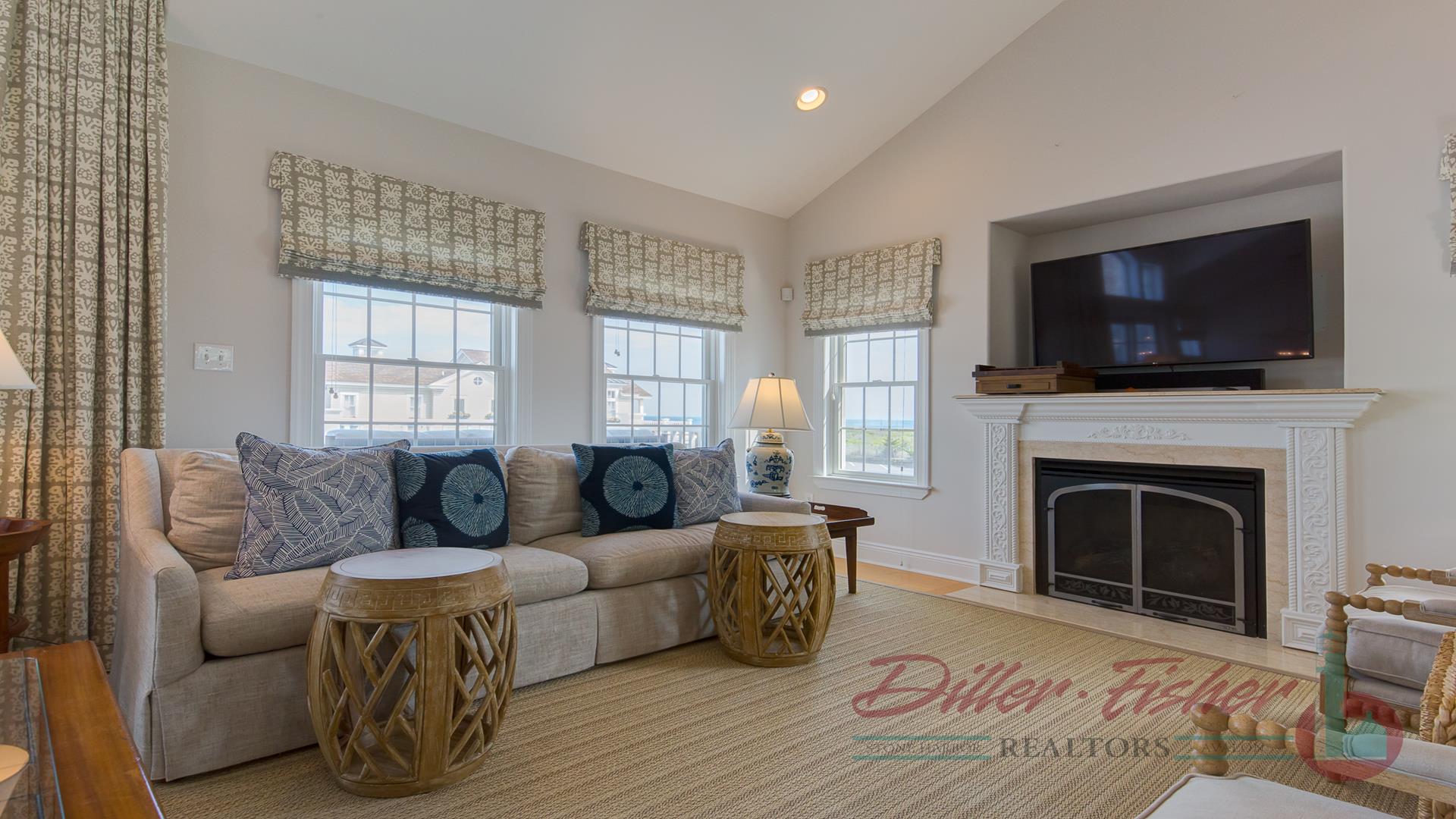 11015 First Avenue, Stone Harbor (Mid-Island)