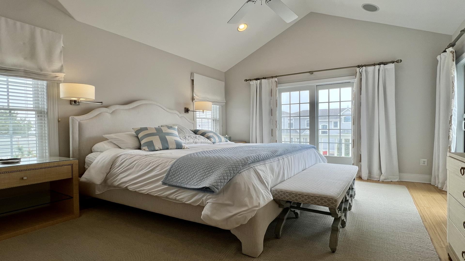 11015 First Avenue, Stone Harbor (Mid-Island)