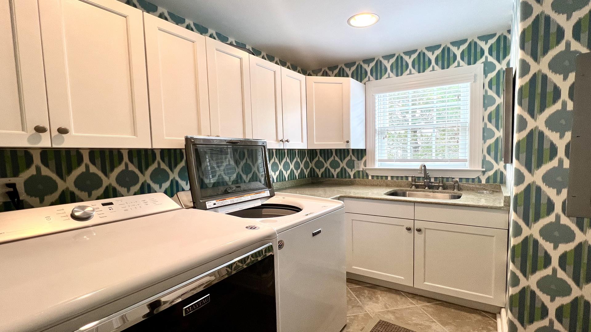 11015 First Avenue, Stone Harbor (Mid-Island)