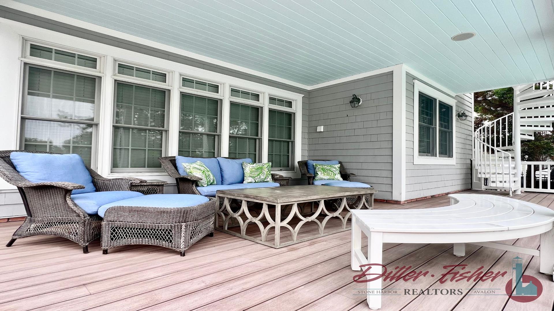 11015 First Avenue, Stone Harbor (Mid-Island)