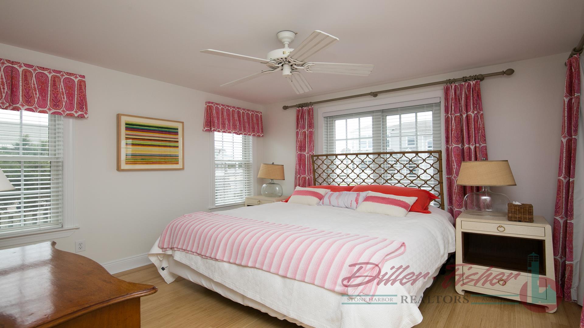 11015 First Avenue, Stone Harbor (Mid-Island)