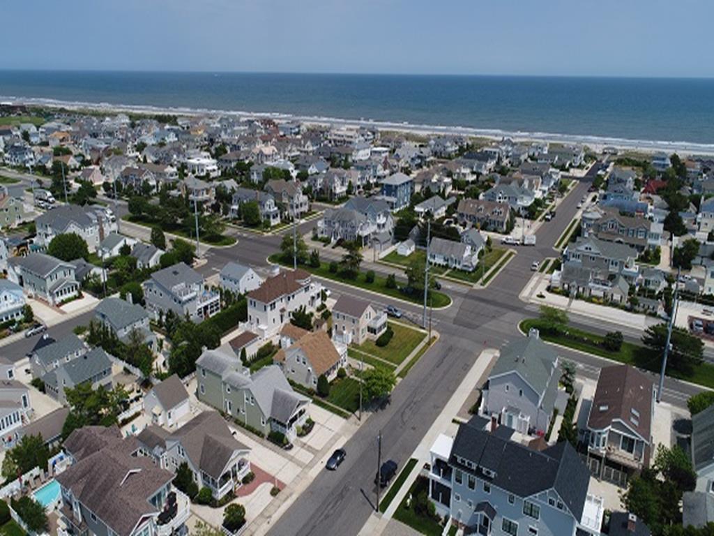 220 88th Street, Stone Harbor (Mid-Island)