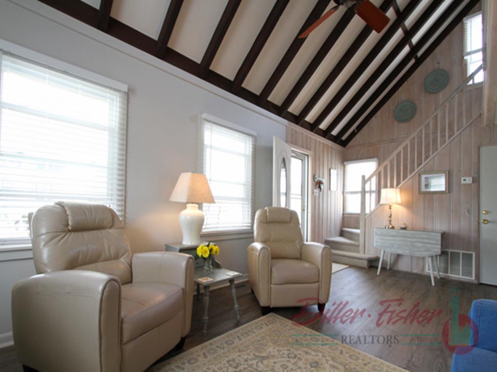 220 88th Street, Stone Harbor (Mid-Island)