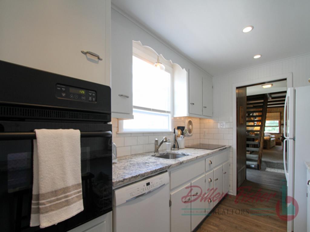 220 88th Street, Stone Harbor (Mid-Island)