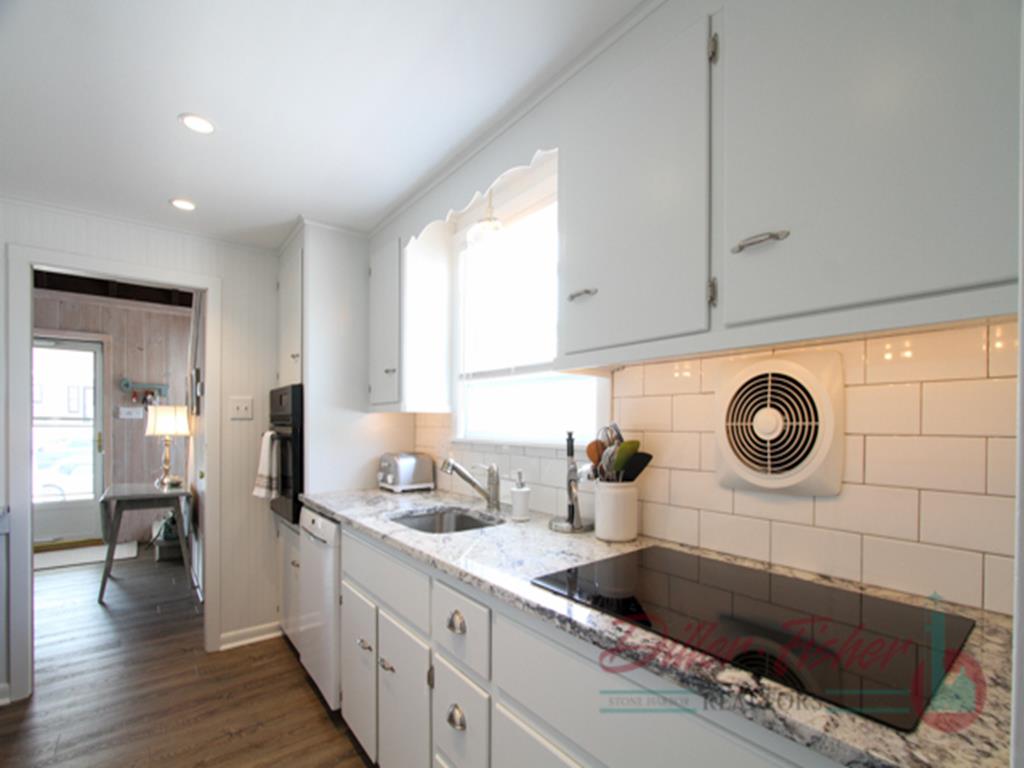 220 88th Street, Stone Harbor (Mid-Island)