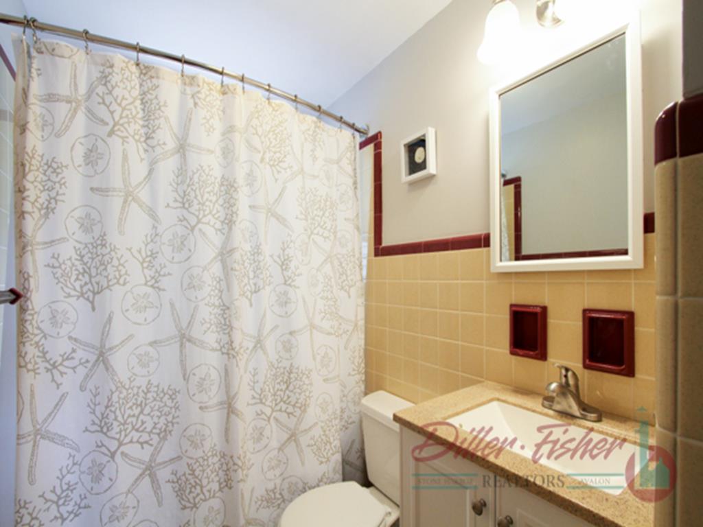 220 88th Street, Stone Harbor (Mid-Island)