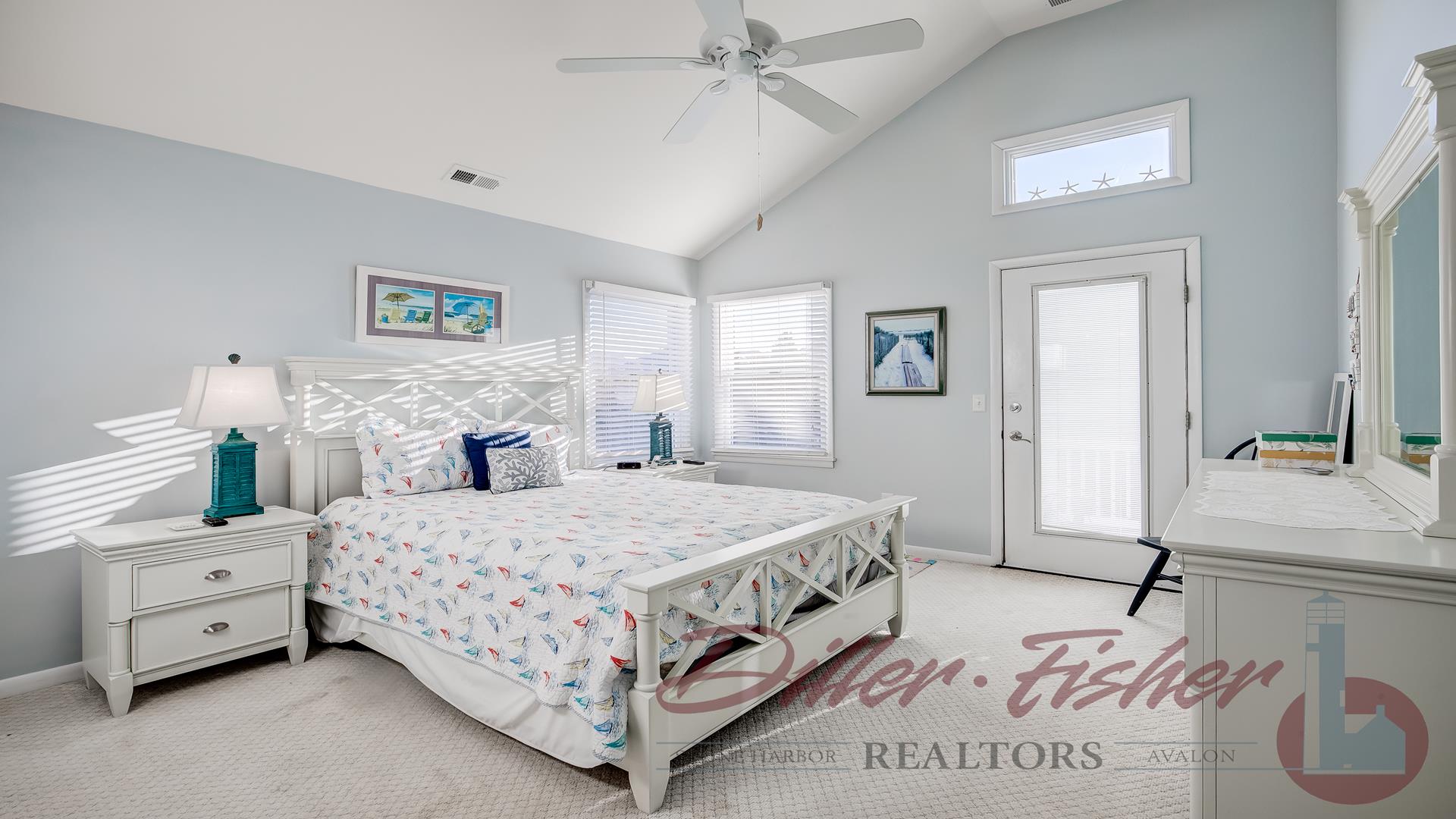 283 89th Street, Stone Harbor (Center)