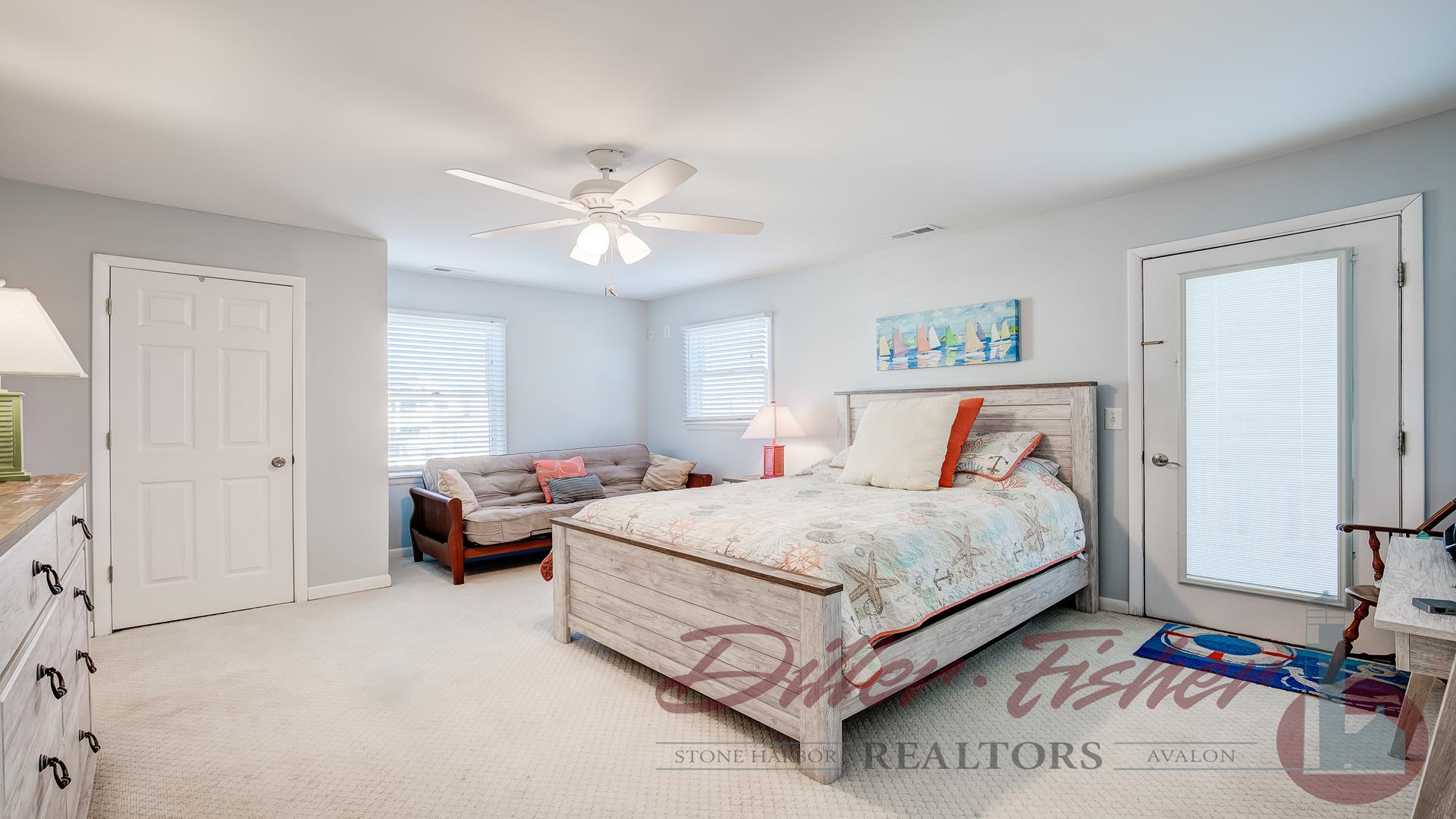 283 89th Street, Stone Harbor (Center)