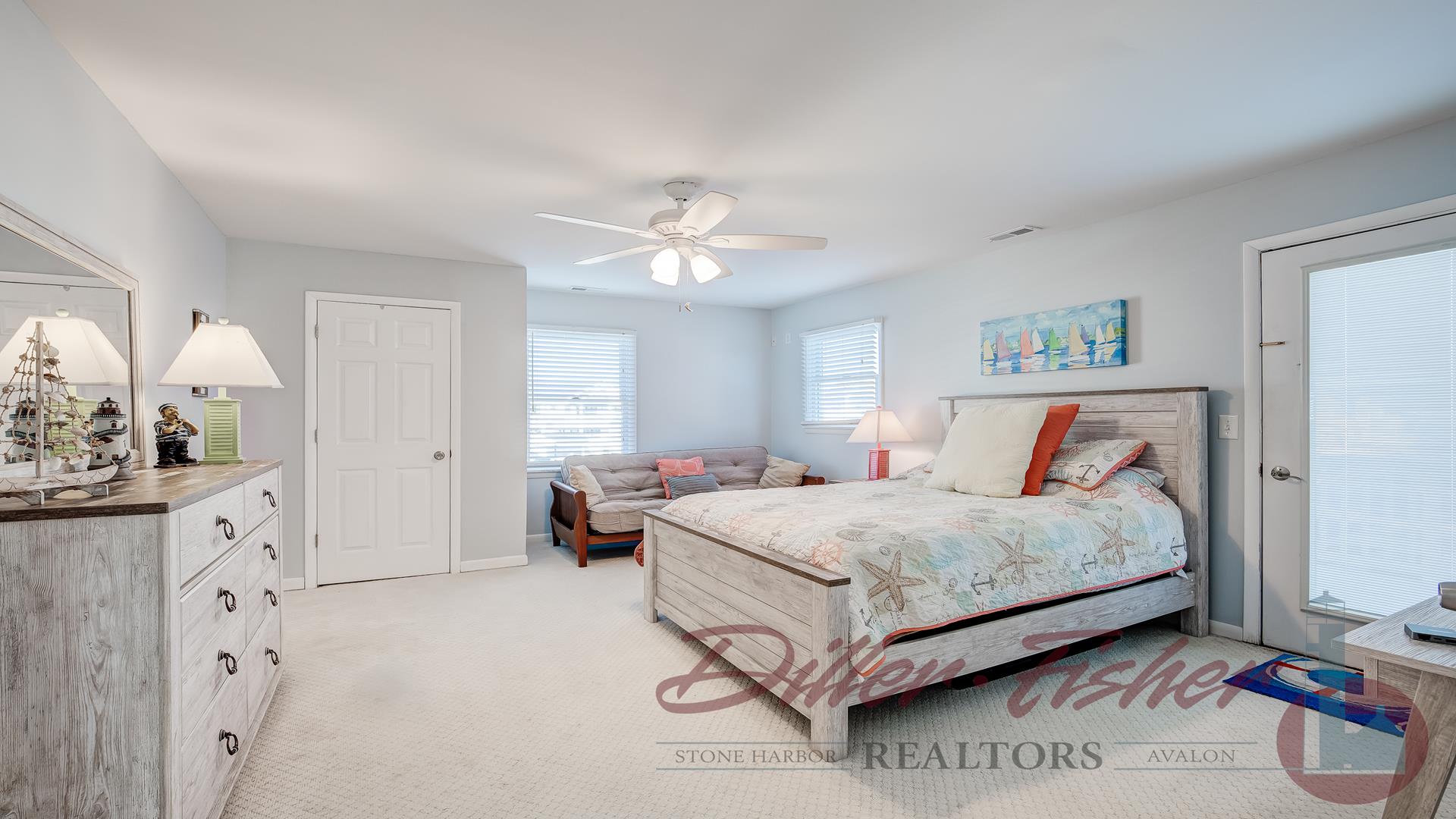 283 89th Street, Stone Harbor (Center)