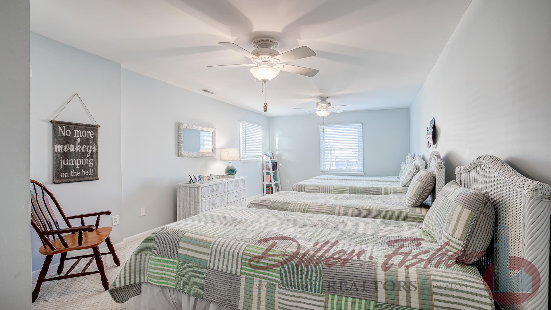 283 89th Street, Stone Harbor (Center)