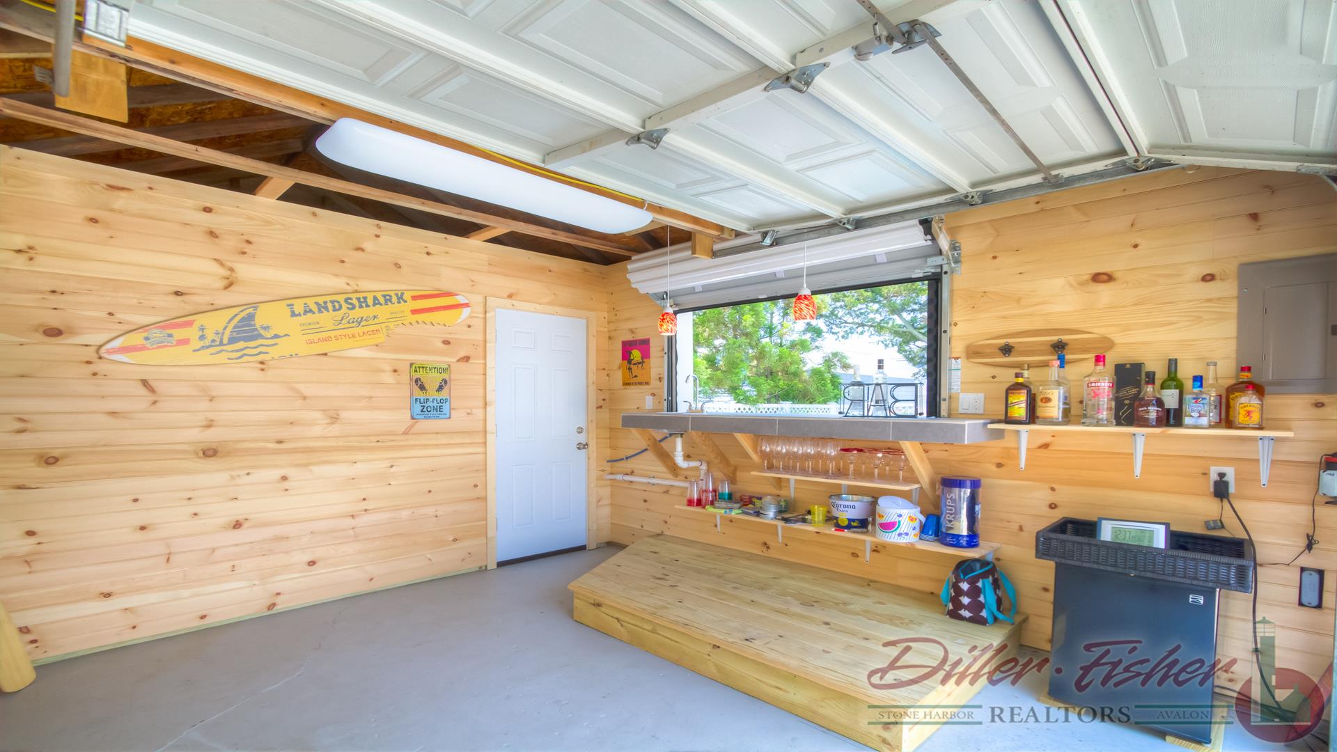 283 89th Street, Stone Harbor (Center)