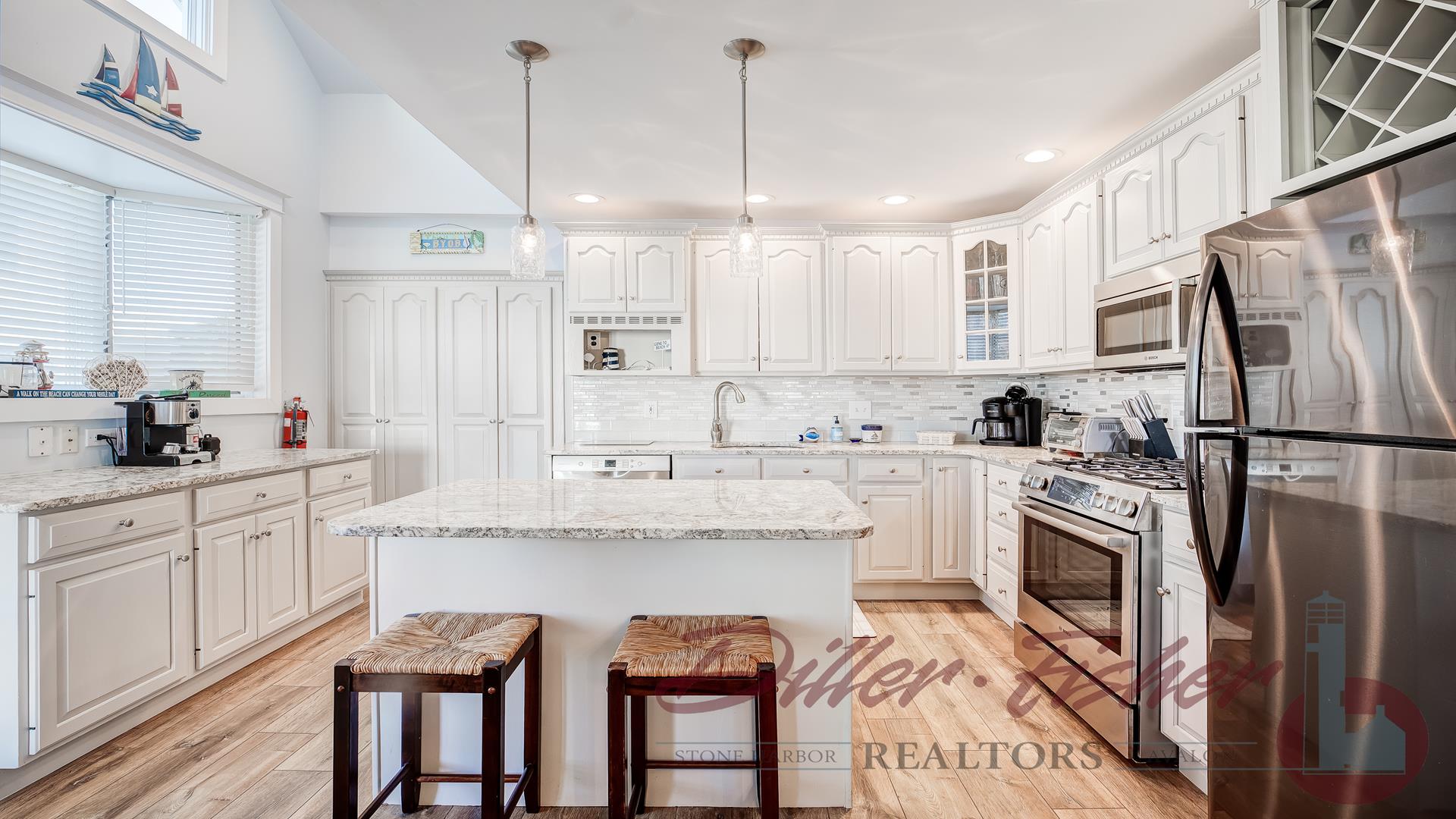 283 89th Street, Stone Harbor (Center)