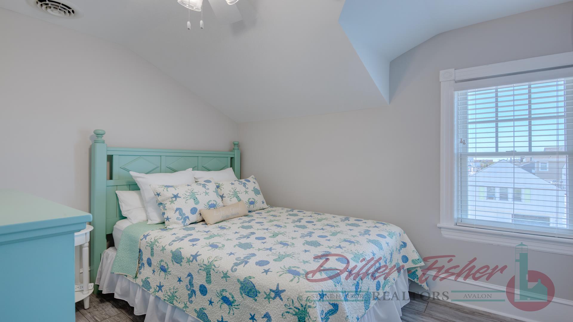 307 86th Street, Stone Harbor (Center)