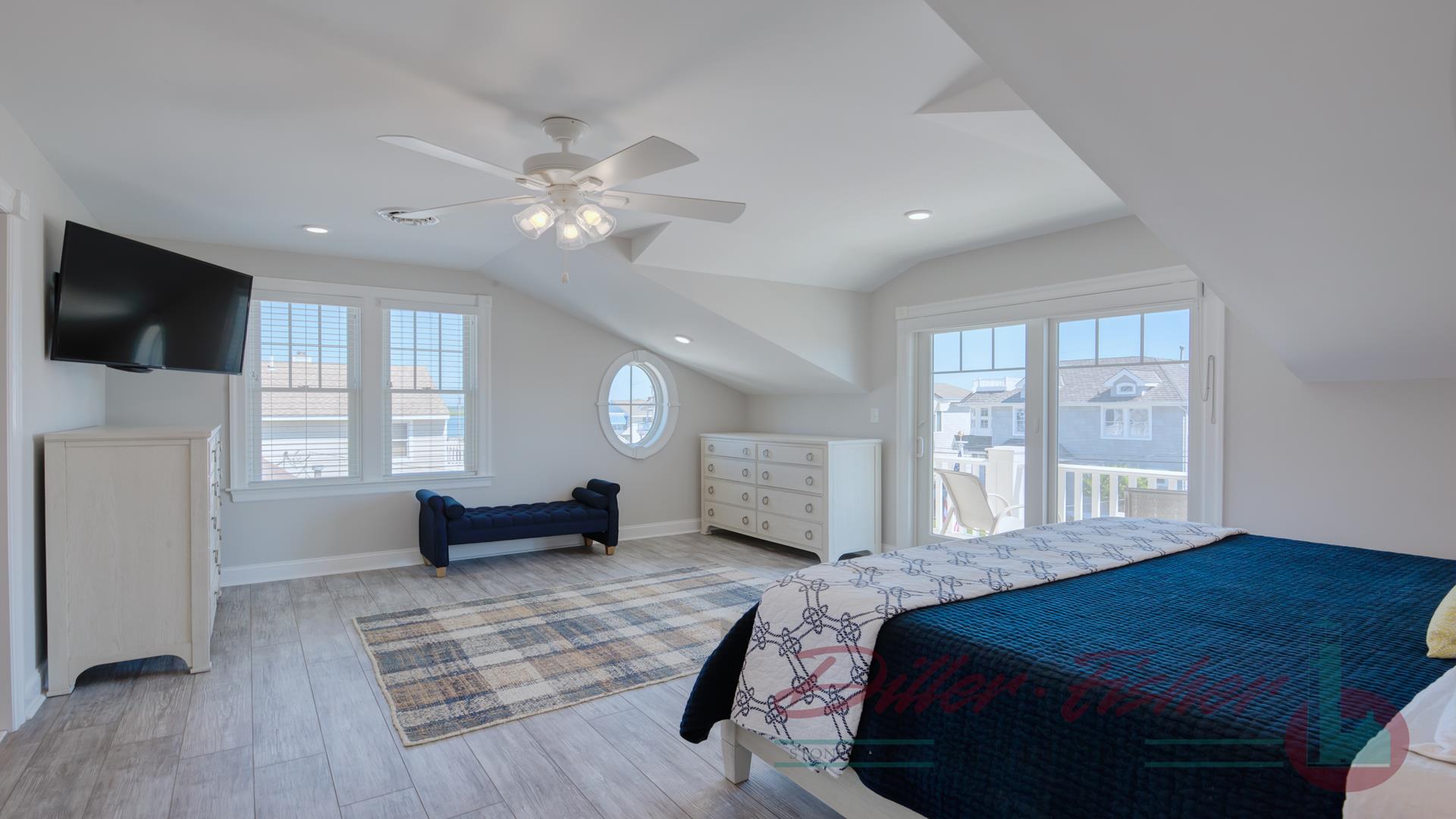 307 86th Street, Stone Harbor (Center)