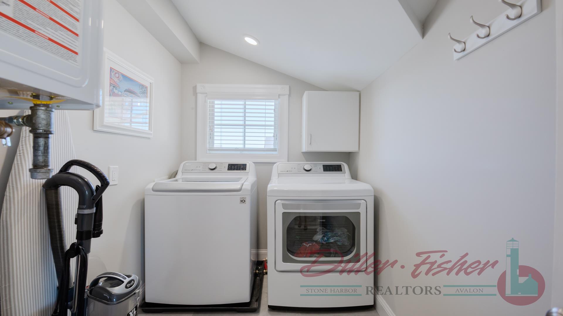 307 86th Street, Stone Harbor (Center)