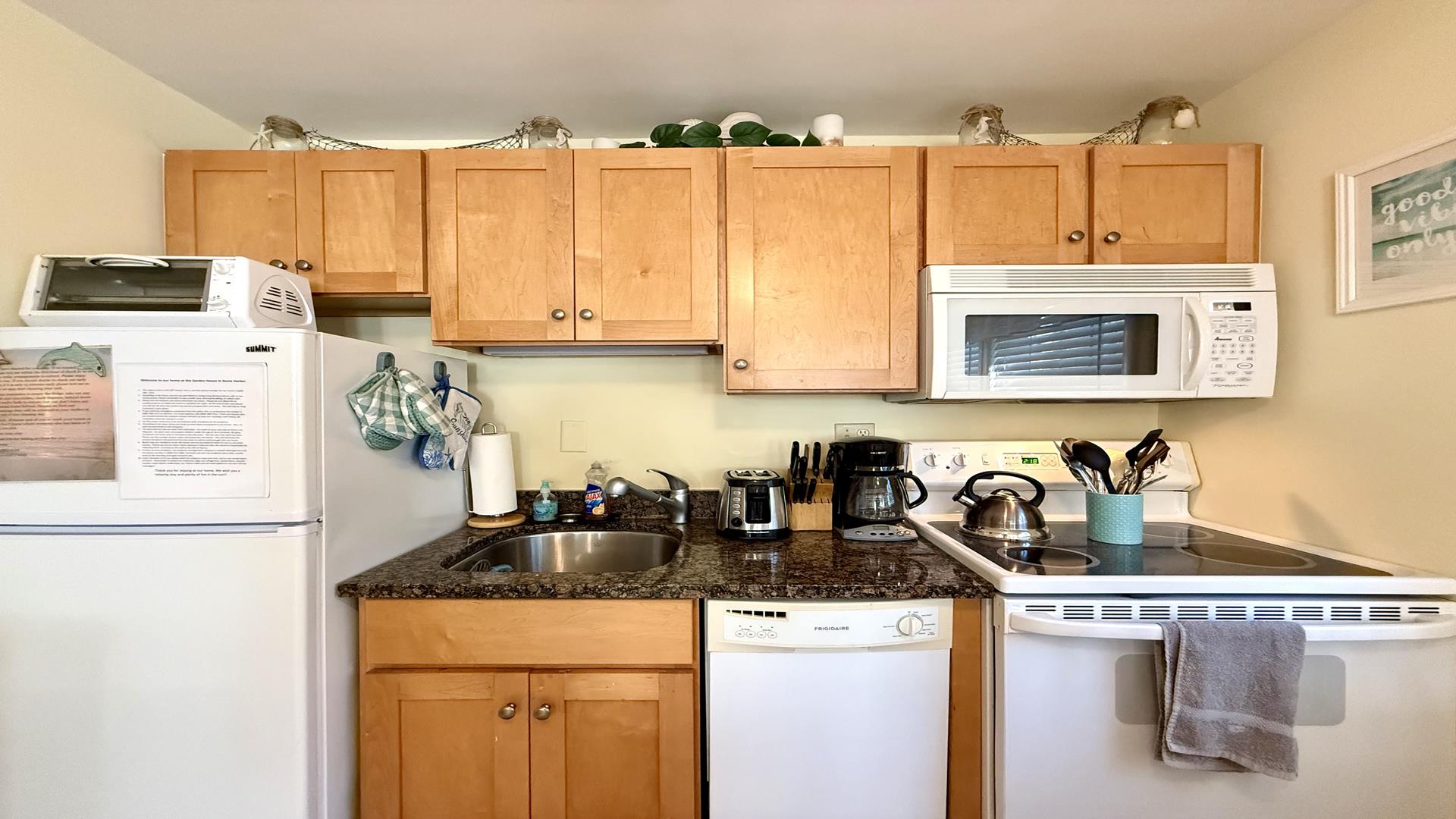 151 95th St, Stone Harbor (Center)